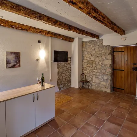 Stara Kuca Estate *