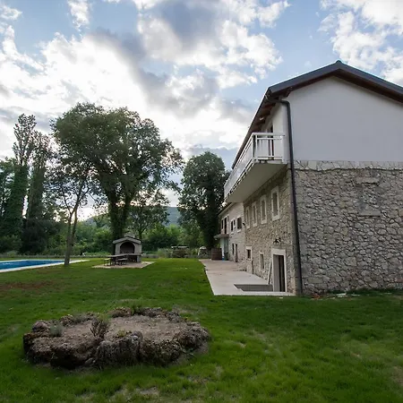 Stara Kuca Estate 公寓 Ljubuški