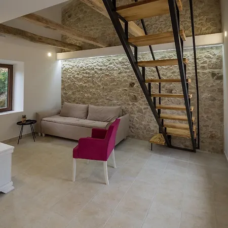 Stara Kuca Estate * Ljubuški